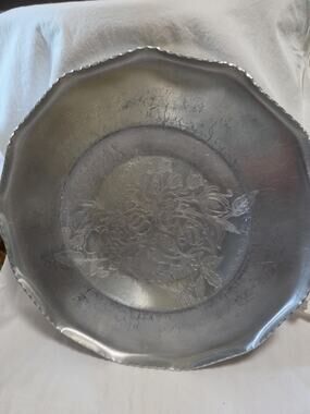 VTG Wilson Specialties Hand Wrought Aluminum Serving Platter Tray Floral Pattern